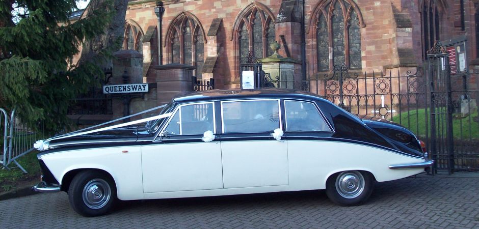 wedding-and-civil-ceremony-images-benjamins-car
